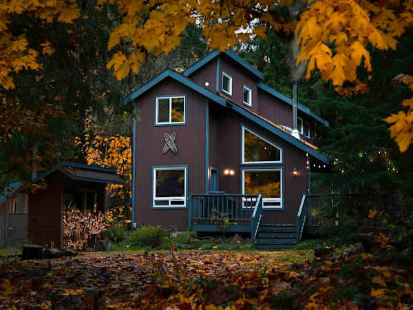 Cozy Mt. Baker Escape • Fireplace • Pets