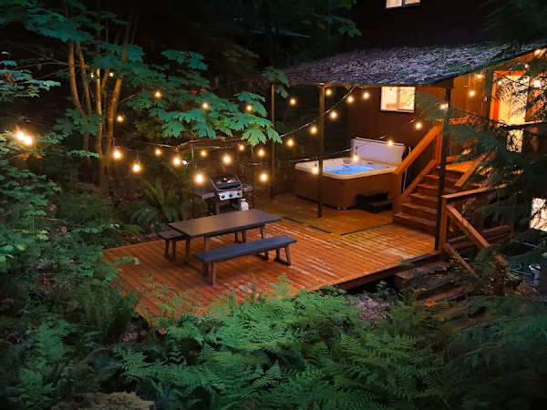 Mt. Baker Base Camp | Hot Tub + Game Room