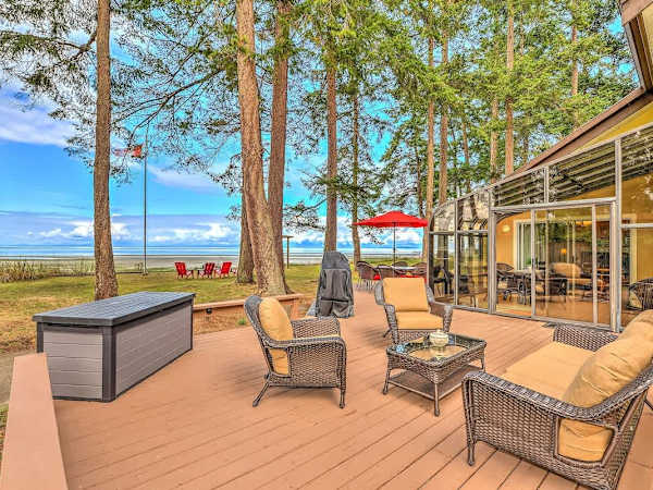 Kye Bay Beach House Oceanfront Retreat