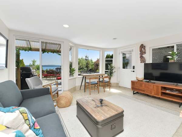 Gulf Island View Suite