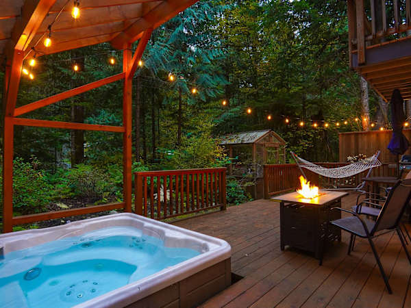 Bel Chalet - A Forest Chalet That Shines After Dark