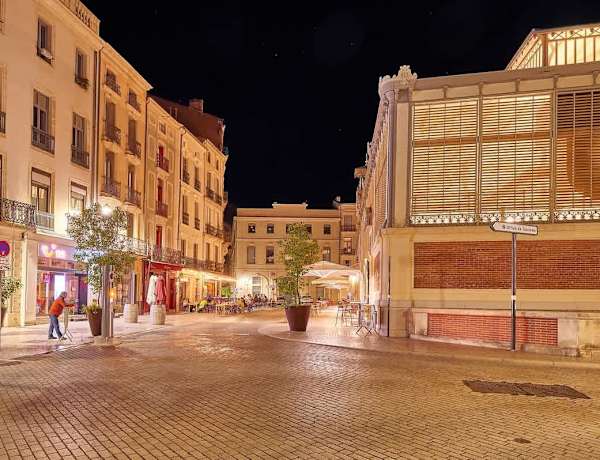 Le Chic vue Halles Clim - Maison natale Riquet – Béziers – photo 5