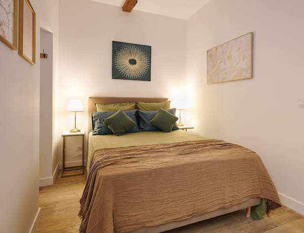 MyLocTravel ✧ Cosy vue Halles, clim – Béziers – photo 4
