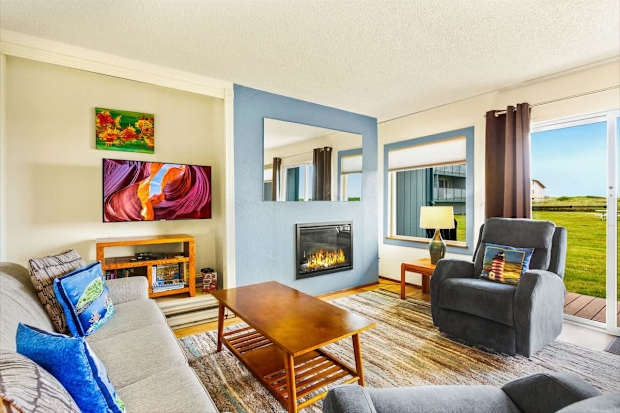 Ground Level Condo on the Pacific Ocean