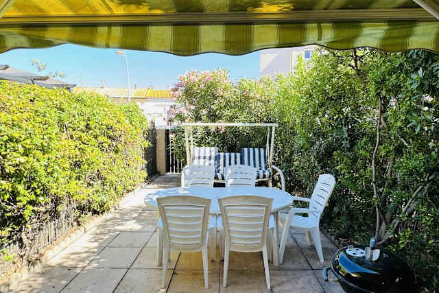 Maison de ville avec terrasse à 100 m de la plage – location de vacances à Valras-Plage