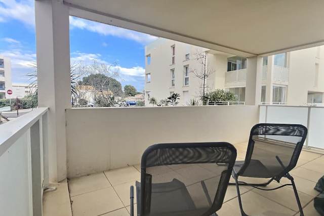 Appartement Traversant avec 2 Terrasses – location de vacances à Sérignan