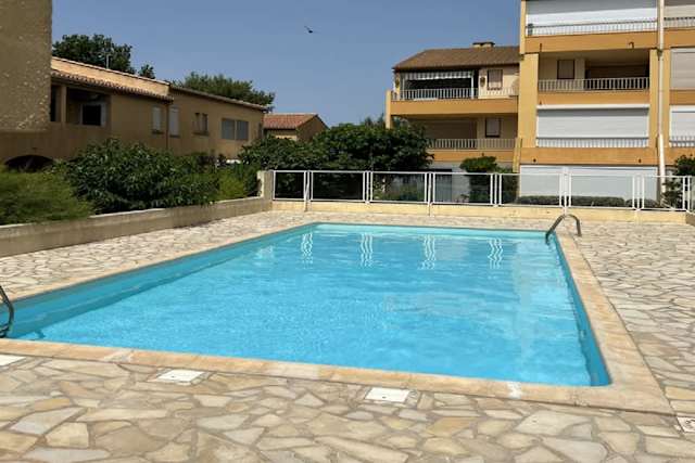 Studio-cabine cosy avec piscine – location de vacances à Valras-Plage