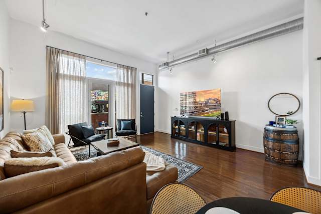 1-bedroom Venturebnb home in Louisville