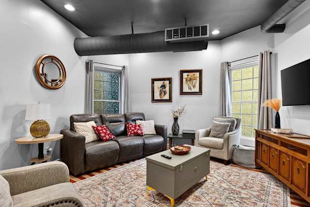 6-bedroom Venturebnb home in Louisville