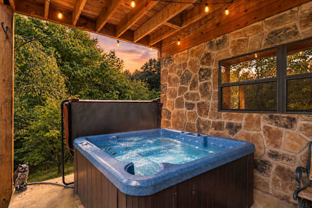 4-bedroom Venturebnb home in Sevierville