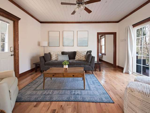 Wauhatchie Blue House