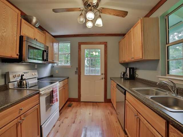 Wauhatchie Blue House