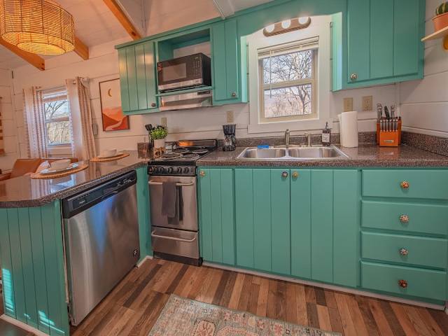Sophie Cabin