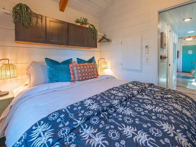 Sophie Cabin