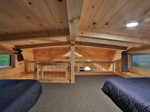 Low ceiling (4ft) lofted bedroom. Great for kids!