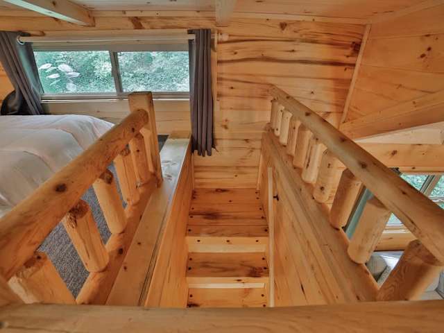 Low ceiling (4ft) lofted bedroom. Great for kids!