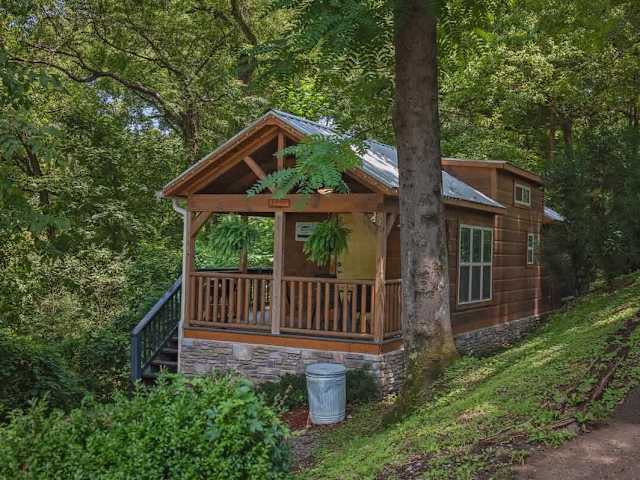 Eden Cabin