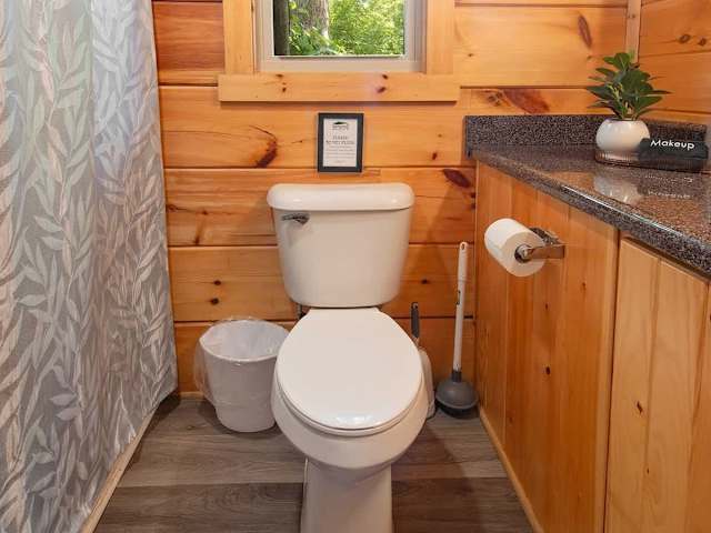 Full bathroom