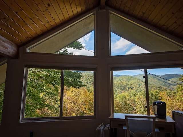 Blue Ridge Bungalow - Amazing Views of the Smokies