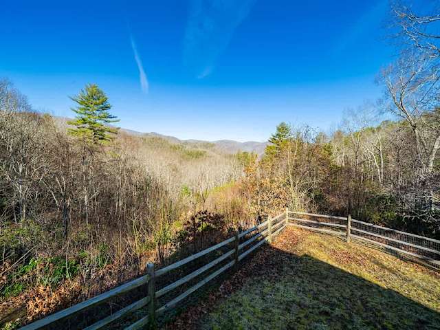 Blue Ridge Bungalow - Amazing Views of the Smokies