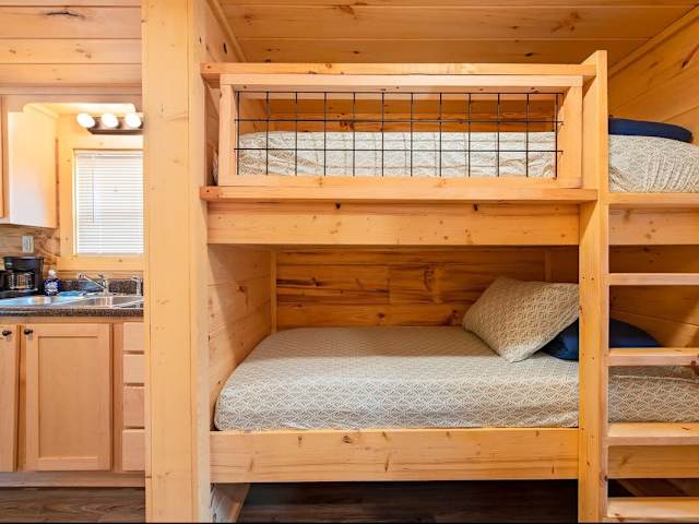 Lena Cabin