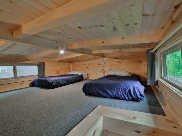 Low ceiling (4ft) lofted bedroom. Great for kids!