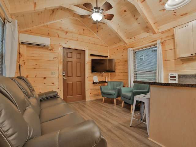 Stefan Cabin