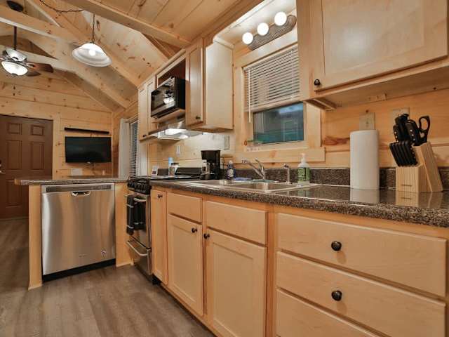 Stefan Cabin