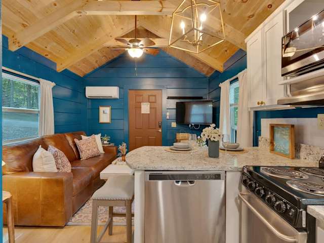 Pops Cabin