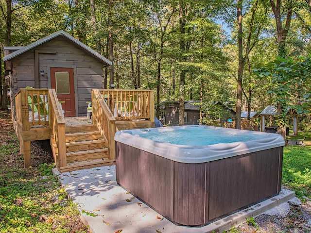 Lynda Cabin