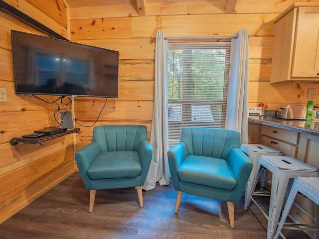 Lynda Cabin
