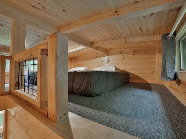 Low ceiling (4ft) lofted bedroom. Great for kids!
