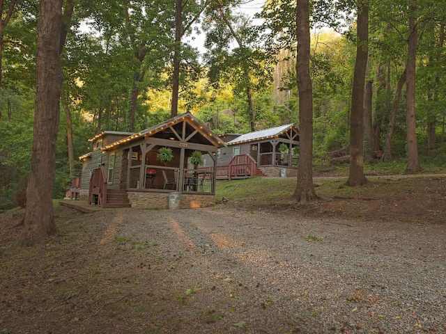 Lynda Cabin