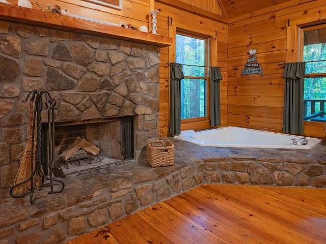Cherokee Ridge Cabin
