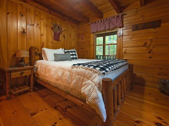 Cherokee Ridge Cabin
