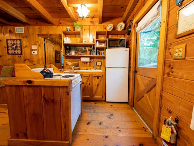 Creek Crest Cabin 