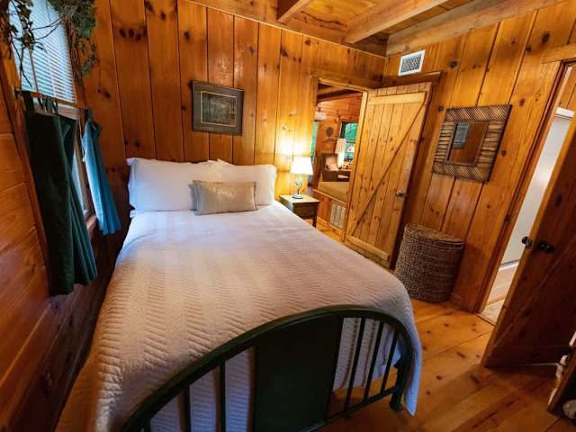 Creek Crest Cabin 