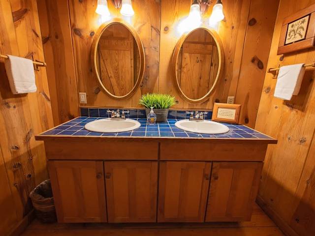 The Pines Cabin
