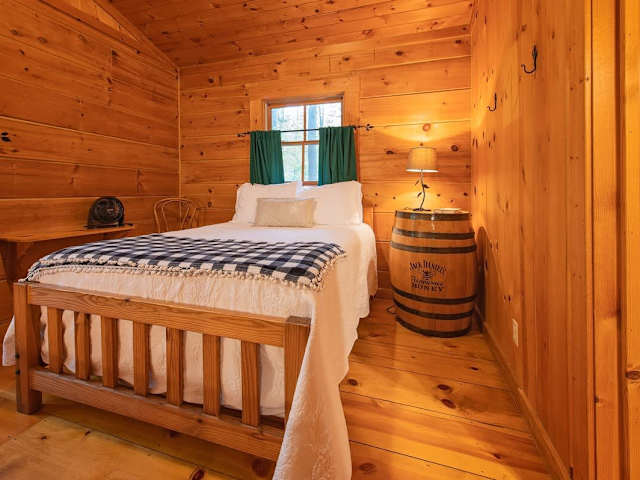 The Pines Cabin