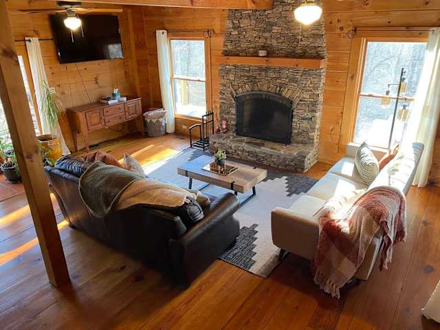 Chilhowee Cabin Cabin