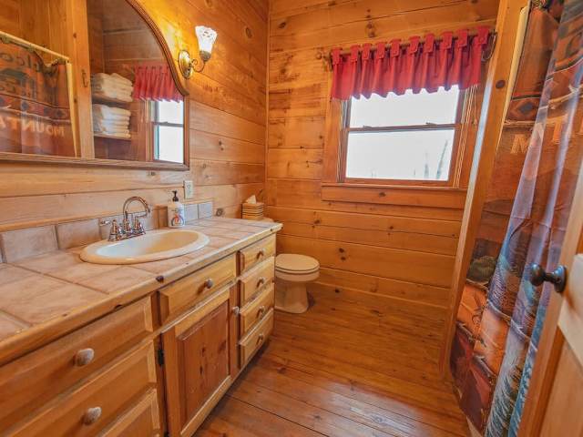 Chilhowee Cabin Cabin