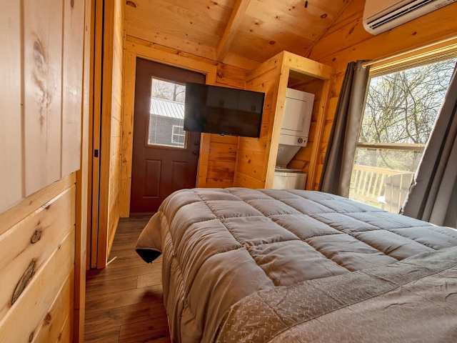 Luke Cabin