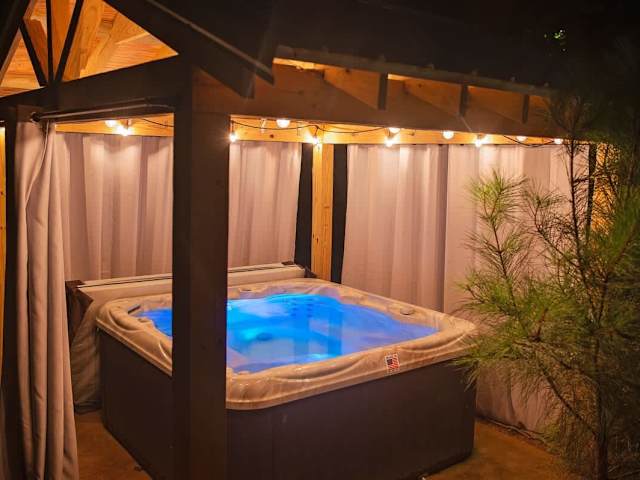 Luke Cabin
