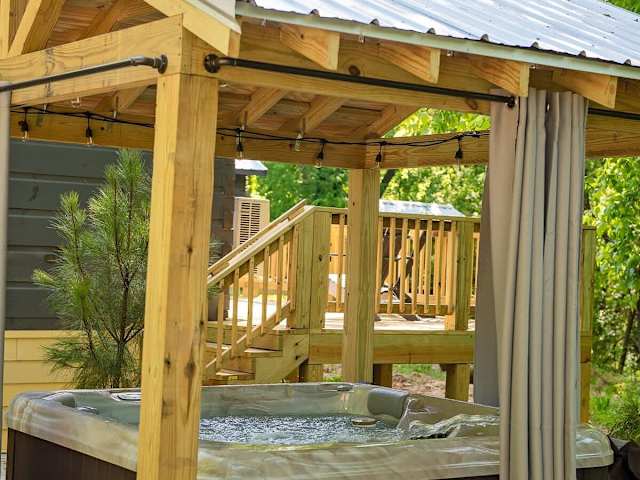 Luke Cabin
