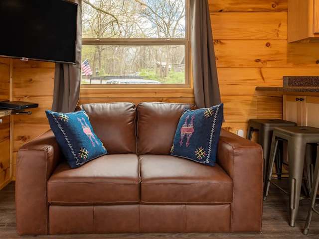 Luke Cabin