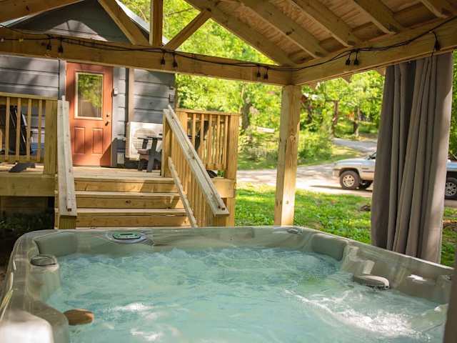 Private Hot Tub w/Cabana