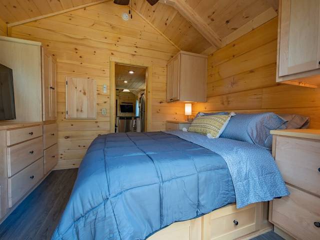 Meg Cabin