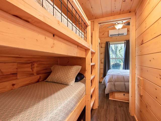 Maggie Cabin