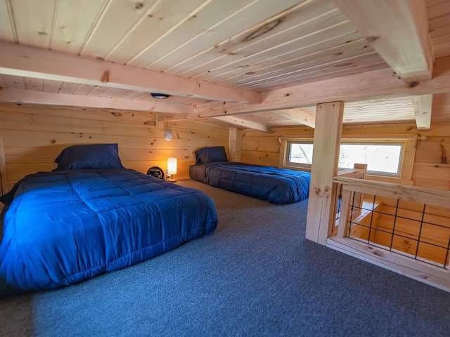 Low ceiling (4ft) lofted bedroom. Great for kids!