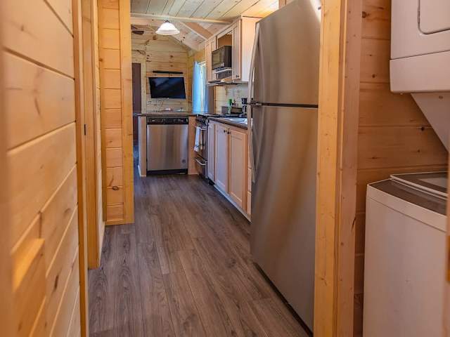 Jake Cabin